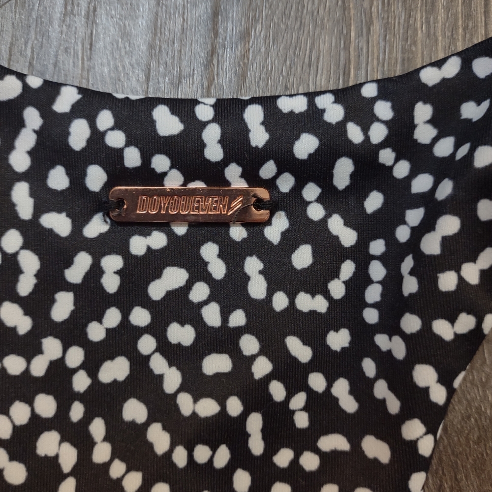 DOYOUEVEN Black and White Speckled Sports Bra - Picture 8 of 9